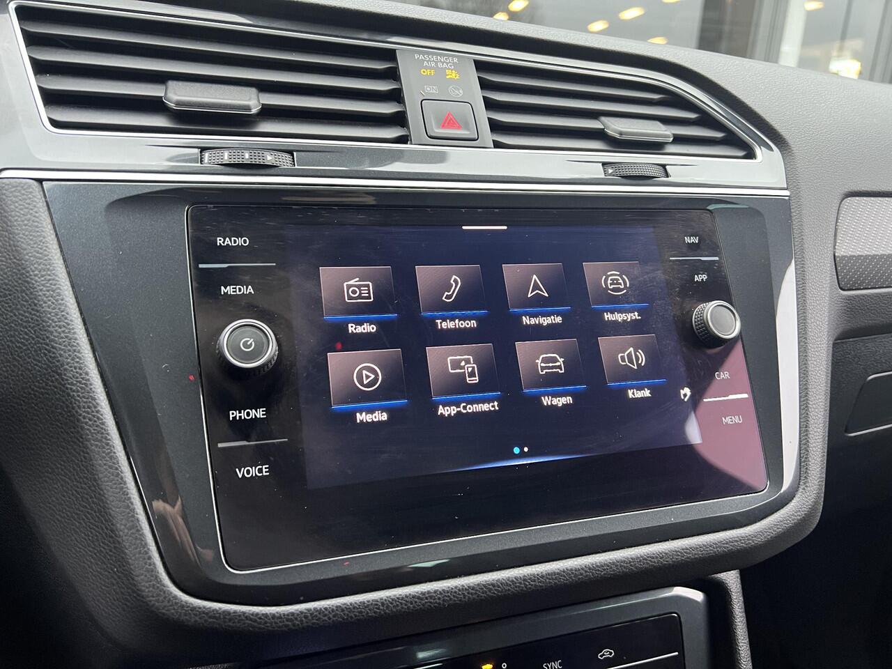 Volkswagen TIGUAN 1.5 TSI R-Line Business+ | Navigatie | Achteruitrijcamera | Carplay | Elek. trekhaak