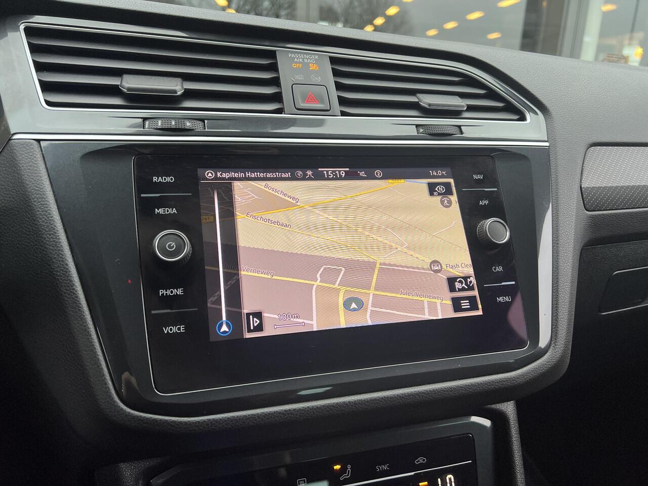 Volkswagen TIGUAN 1.5 TSI R-Line Business+ | Navigatie | Achteruitrijcamera | Carplay | Elek. trekhaak