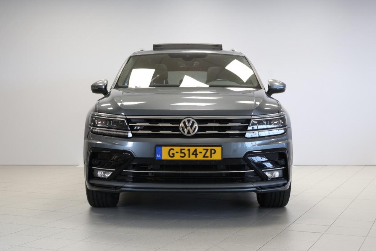 Volkswagen TIGUAN 1.5 TSI Highline Business R - 7 Zits - Panodak - Trekhaak - CarPlay