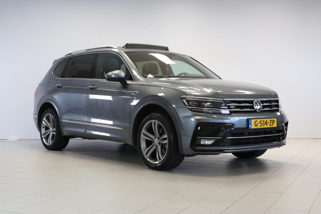 Volkswagen TIGUAN 1.5 TSI Highline Business R - 7 Zits - Panodak - Trekhaak - CarPlay