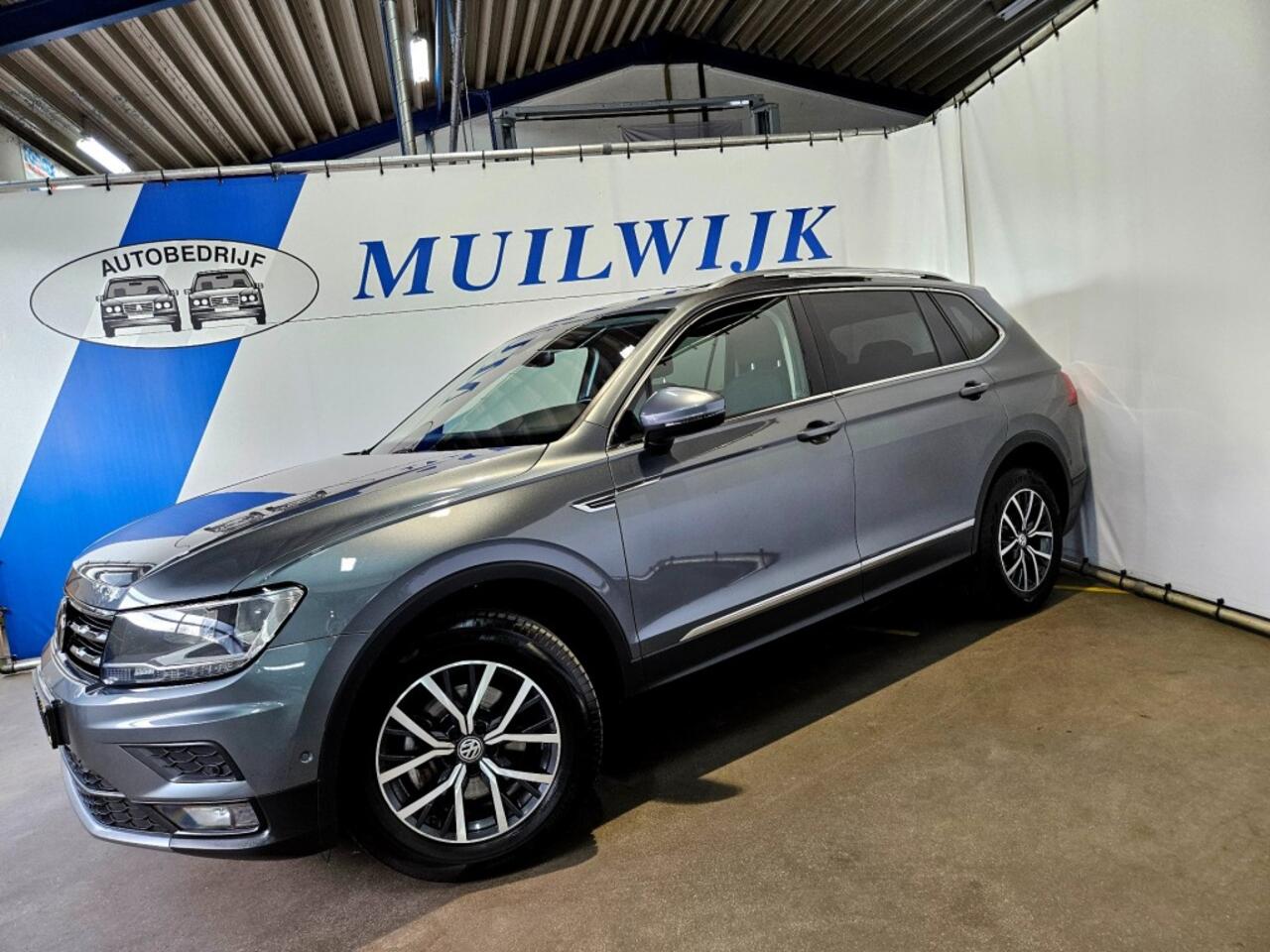 Volkswagen TIGUAN 1.5 TSI Comfortline Business 7p. / Camera / Panoramadak / NL Au