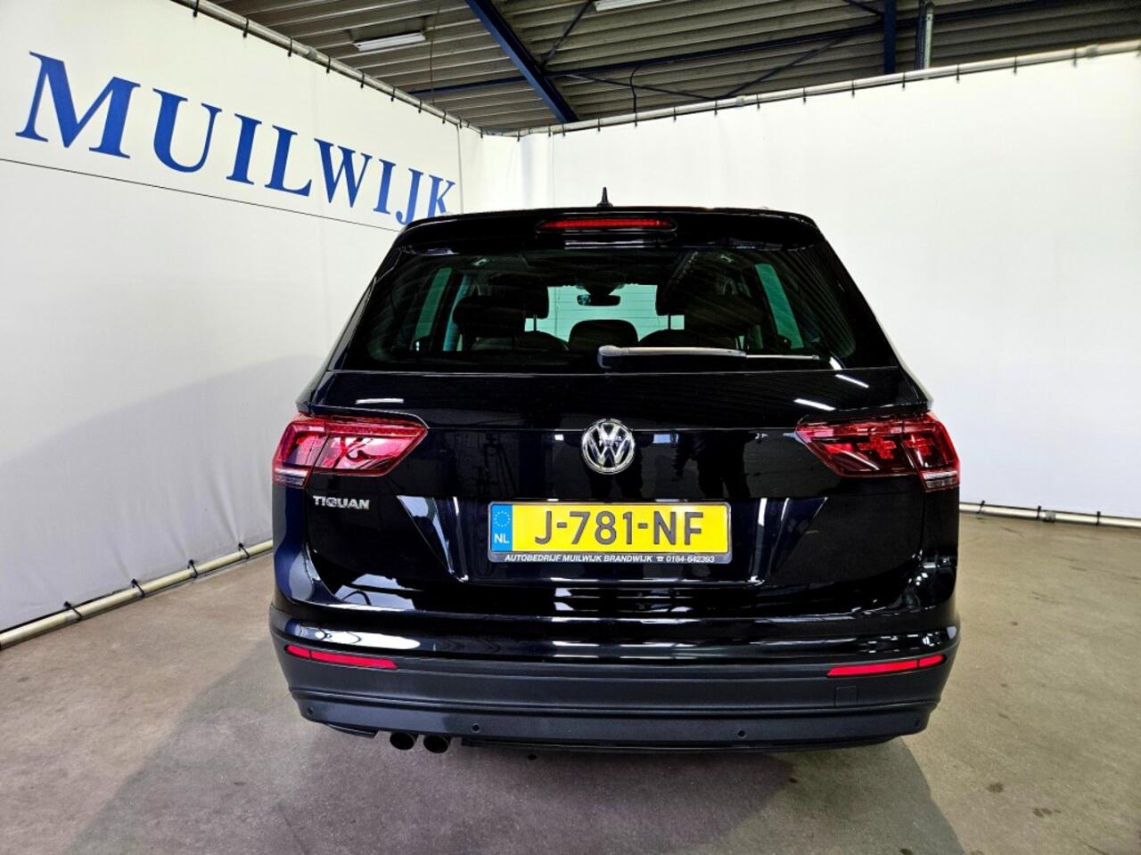 Volkswagen TIGUAN 1.5 TSI Comfortline Business / Panoramadak / Leder / NL Auto