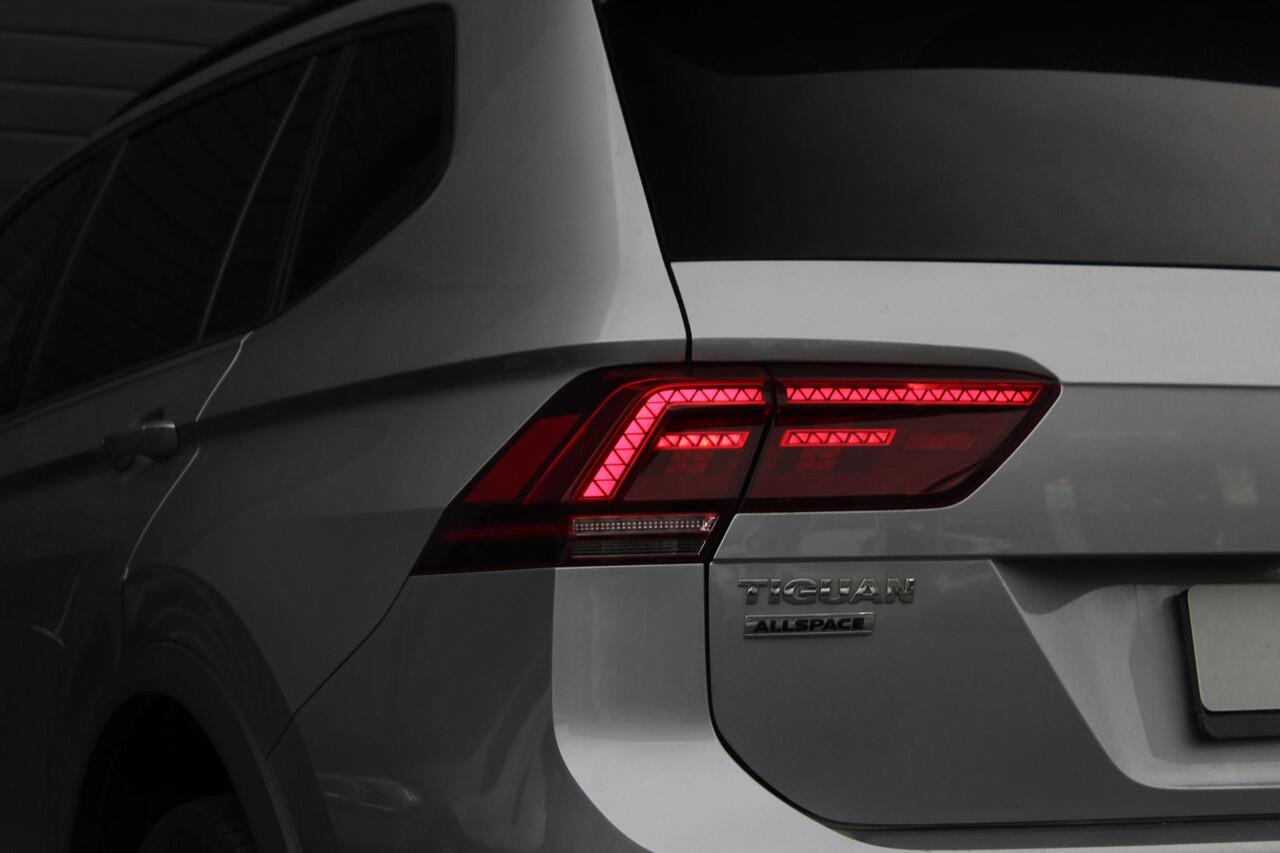 Volkswagen TIGUAN Allspace 1.5 TSI Highline Business R 7p. | Panorama dak | Trekhaak | Leer | AGR