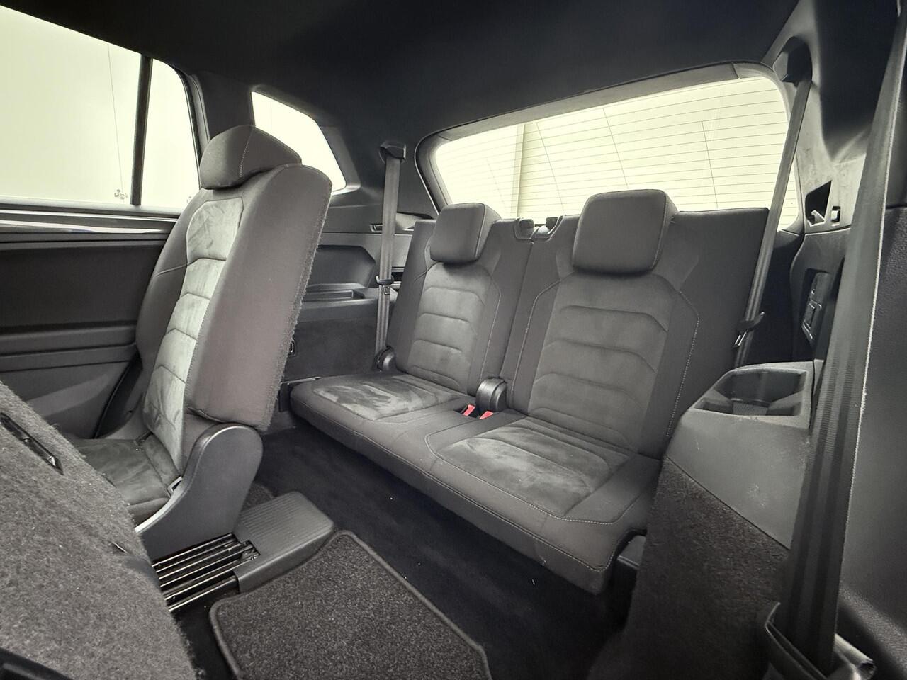 Volkswagen TIGUAN Allspace 1.5 TSI Highline Business R 7p. 7 persoons R-Line Trekhaak Panoramadak