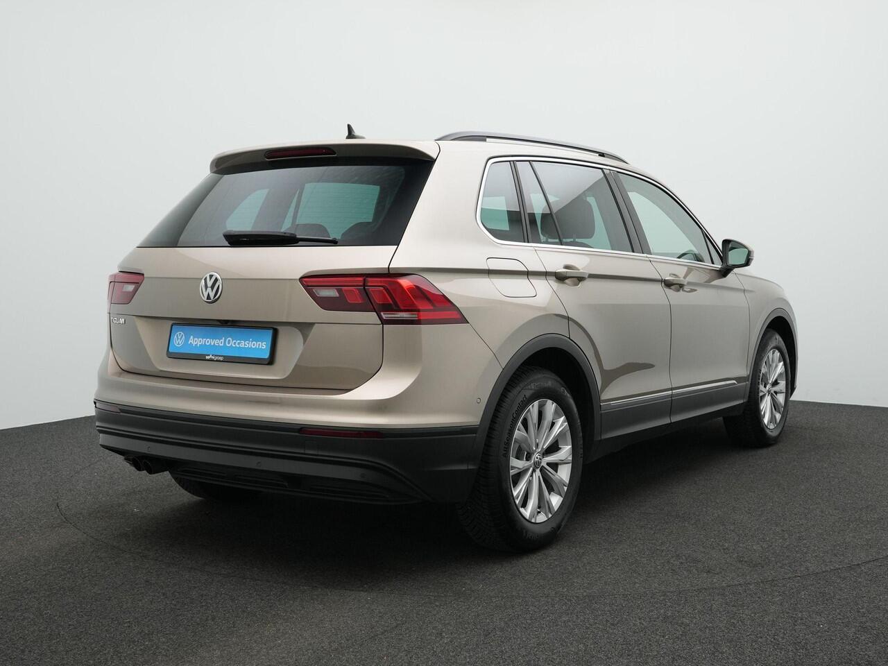 Volkswagen TIGUAN 1.5 TSI 150 pk DSG ACT Comfortline | Trekhaak | Achteruitrijcamera | Navigatie | Adaptive Cruise
