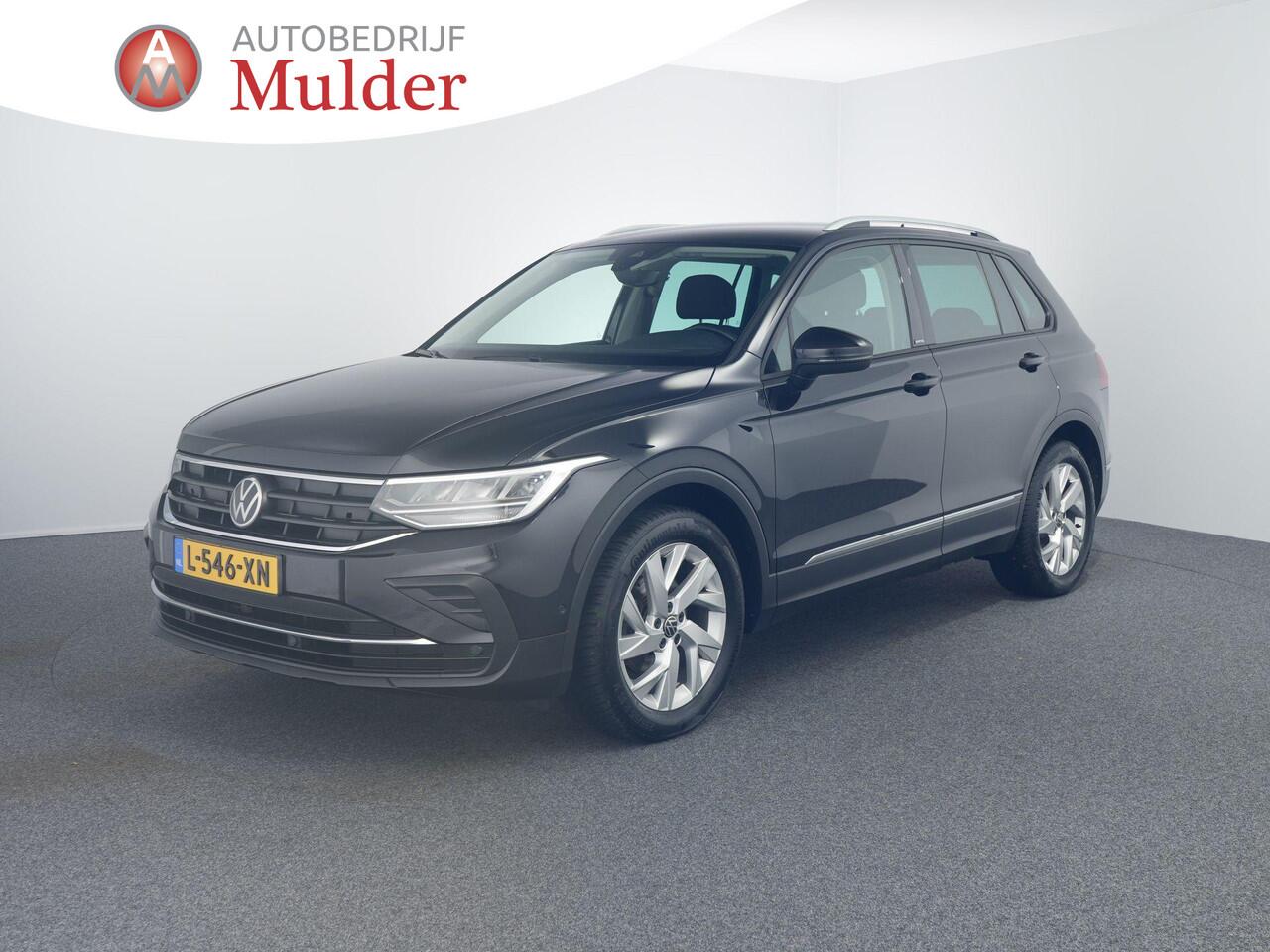 Volkswagen TIGUAN 1.5 TSI Life Business | Trekhaak | Carplay | IQ Drive | Winterpakket