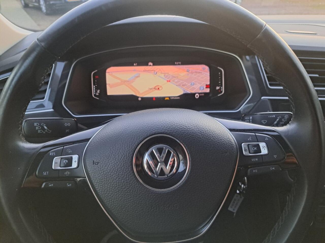 Volkswagen TIGUAN 1.5 TSI 131 Pk Comfortline Bns Virtual cockpit Ecc Nav. Apple Carplay