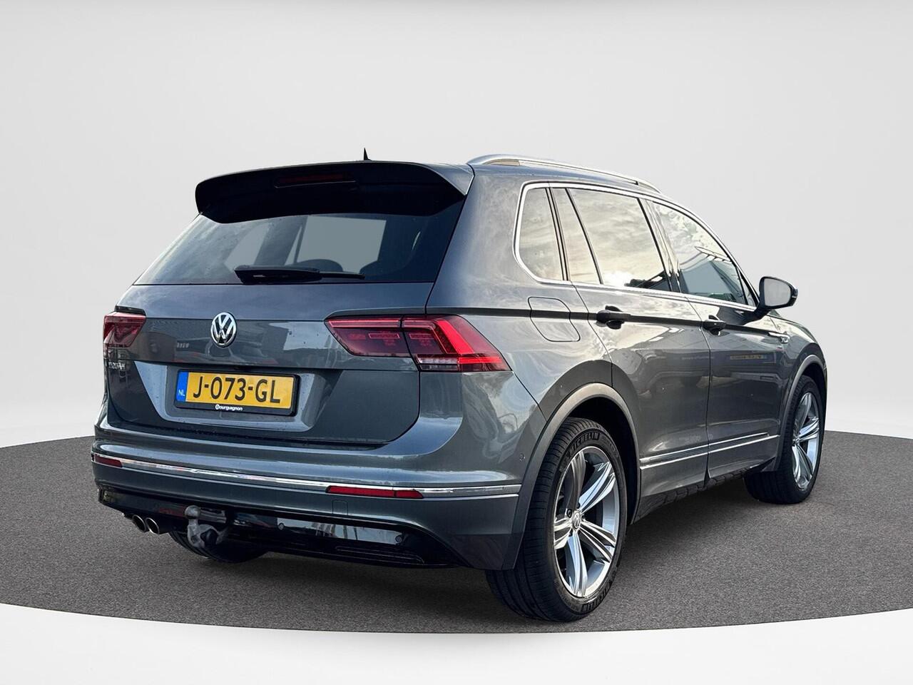 Volkswagen TIGUAN 1.5 TSI ACT Highline Business R | Trekhaak | Pano | A.Camera | Keyless | Elec. A-Klep |