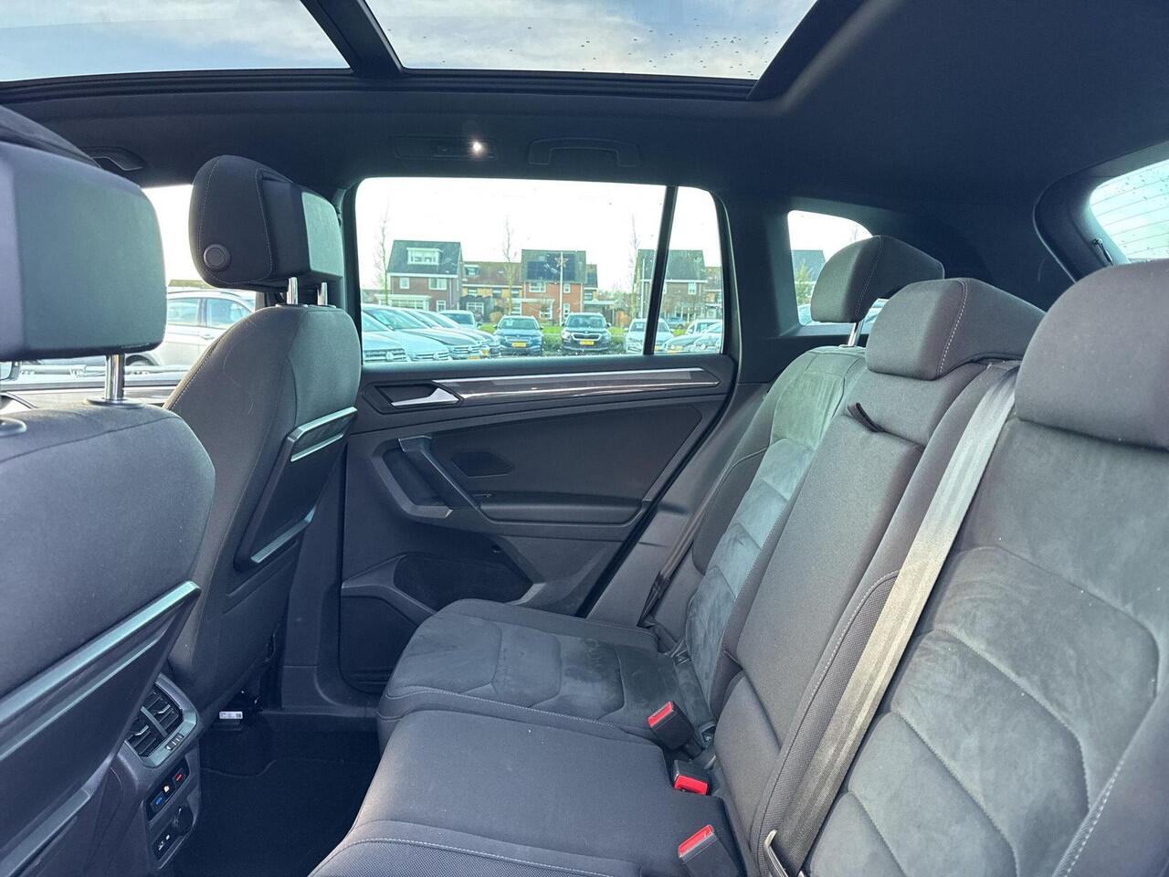 Volkswagen TIGUAN 1.5 TSI ACT Highline Business R | Trekhaak | Pano | A.Camera | Keyless | Elec. A-Klep |