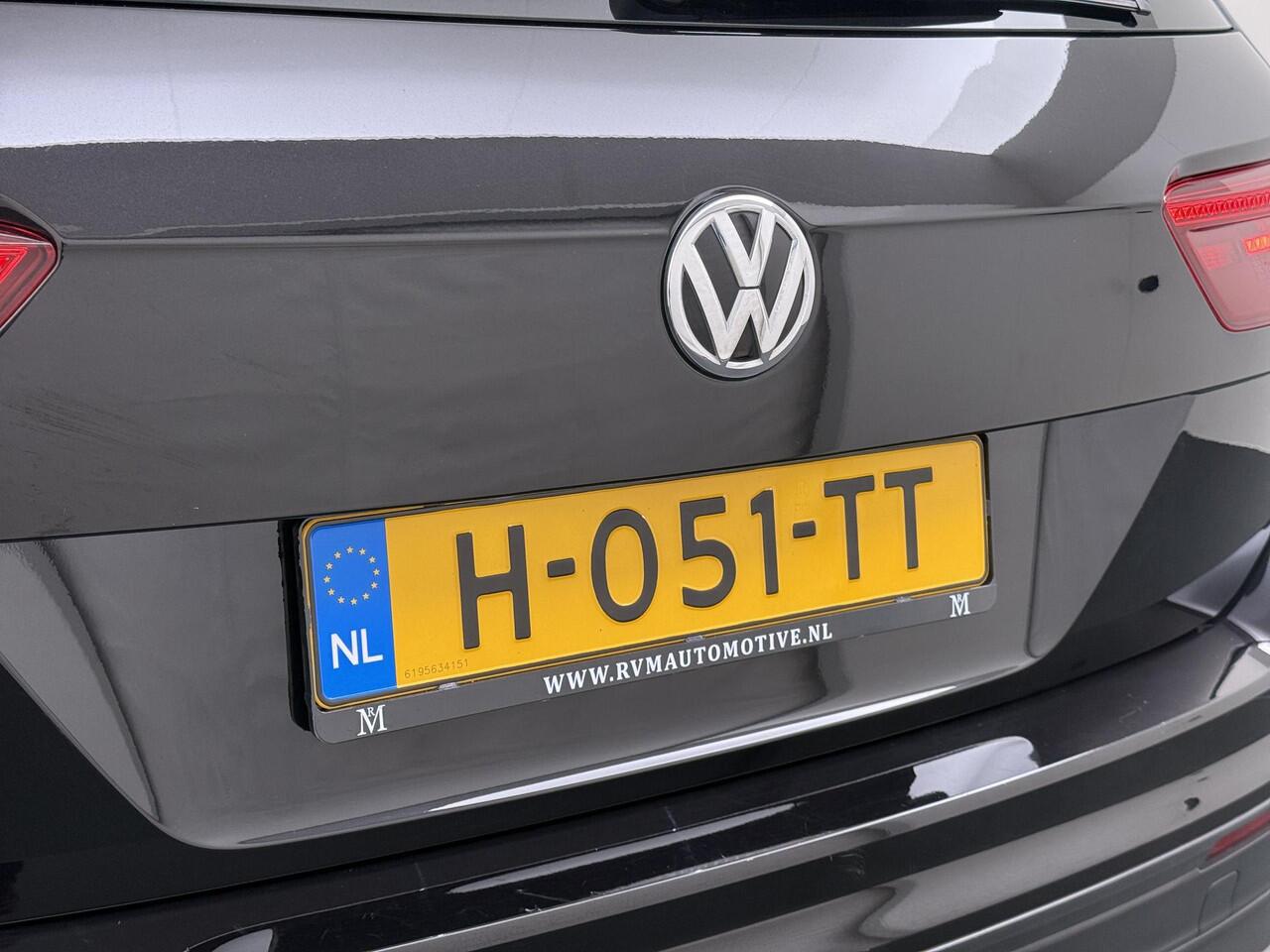 Volkswagen TIGUAN 1.5 TSI ACT Comfortline Business VAN ¤26.900,- NU VOOR SLECHTS ¤23.440,- Uw LENTEVOORDEEL ¤3.460,- |AUT. |PANO| ADAPTIVE CRUISE| STOELVERWARMING| ELEK. ACHTERKLEP| RIJKLAARPRIJS INCL. 12 MND BOVAG GARANTIE