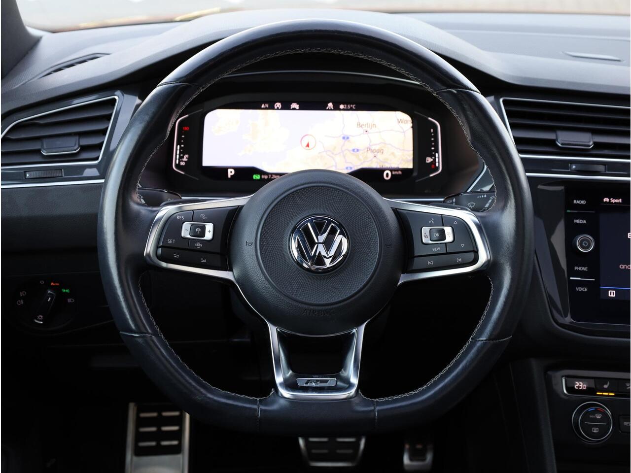 Volkswagen TIGUAN 2.0 TSI 4Motion 2x R-Line | Panodak | 360° | Head-up | Keyless | Virtual | Elektrische kofferklep | Klasse 3 | 20"Inch |