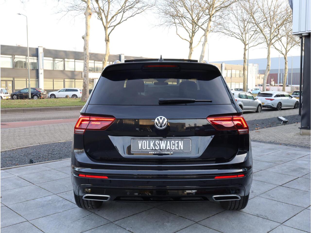 Volkswagen TIGUAN 2.0 TSI 4Motion 2x R-Line | Panodak | 360° | Head-up | Keyless | Virtual | Elektrische kofferklep | Klasse 3 | 20"Inch |