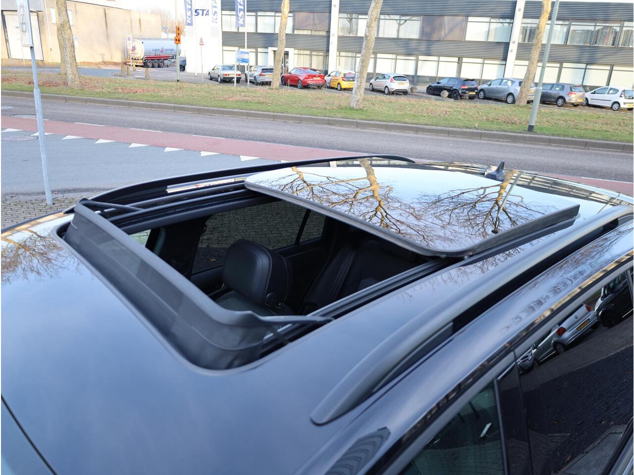 Volkswagen TIGUAN 2.0 TSI 4Motion 2x R-Line | Panodak | 360° | Head-up | Keyless | Virtual | Elektrische kofferklep | Klasse 3 | 20"Inch |