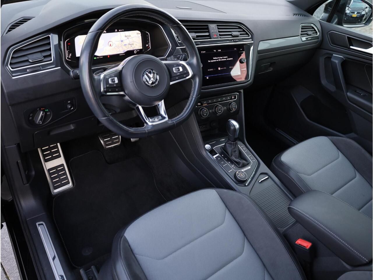 Volkswagen TIGUAN 2.0 TSI 4Motion 2x R-Line | Panodak | 360° | Head-up | Keyless | Virtual | Elektrische kofferklep | Klasse 3 | 20"Inch |