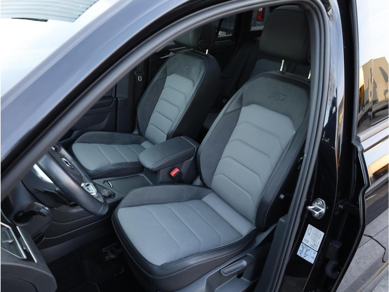 Volkswagen TIGUAN 2.0 TSI 4Motion 2x R-Line | Panodak | 360° | Head-up | Keyless | Virtual | Elektrische kofferklep | Klasse 3 | 20"Inch |