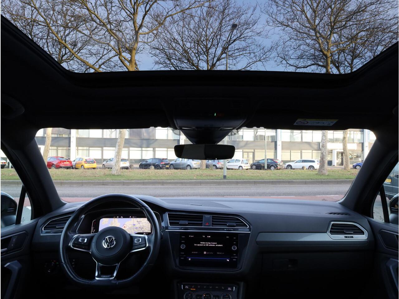 Volkswagen TIGUAN 2.0 TSI 4Motion 2x R-Line | Panodak | 360° | Head-up | Keyless | Virtual | Elektrische kofferklep | Klasse 3 | 20"Inch |