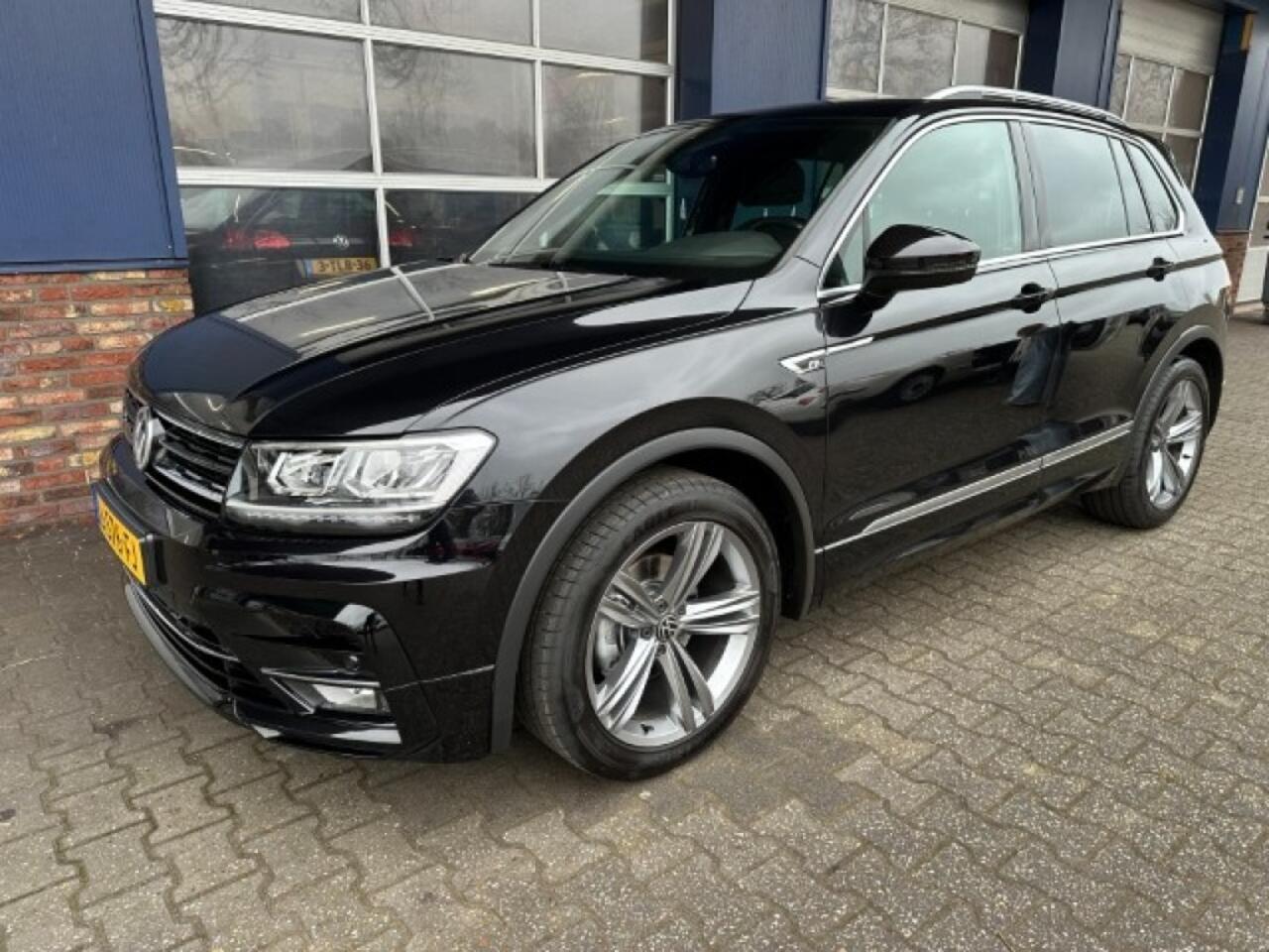Volkswagen TIGUAN 1.5 TSI HIGHLINE. BUSINESS. R-LINE. CARPLAY, TREKHAAK. ELEKTR. A.KLEP. ALL IN prijs!