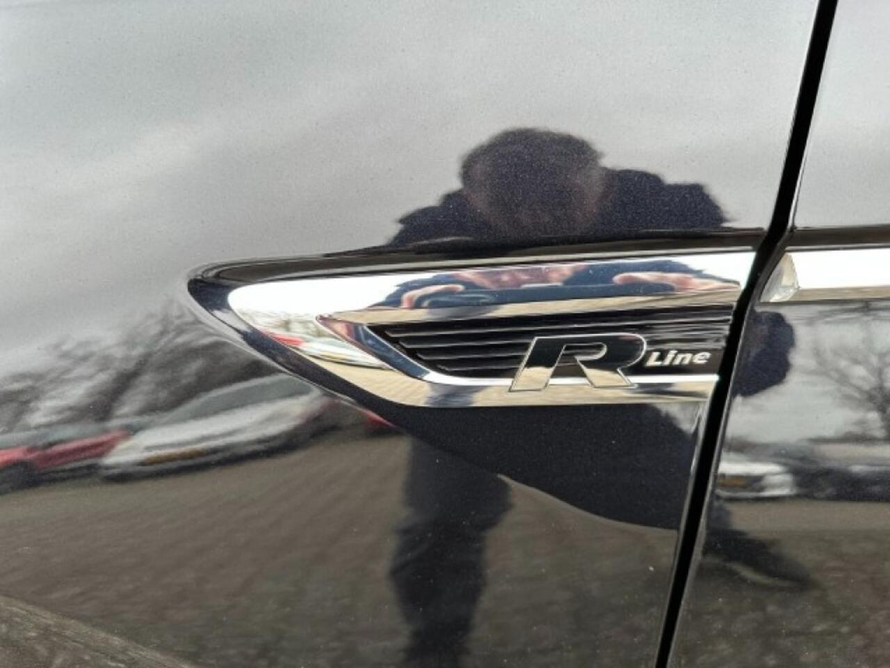 Volkswagen TIGUAN 1.5 TSI HIGHLINE. BUSINESS. R-LINE. CARPLAY, TREKHAAK. ELEKTR. A.KLEP. ALL IN prijs!