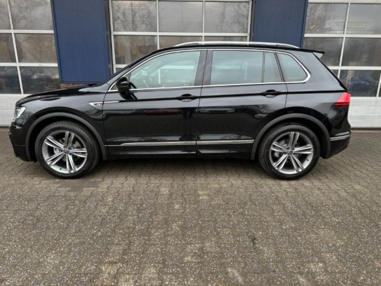 Volkswagen TIGUAN 1.5 TSI HIGHLINE. BUSINESS. R-LINE. CARPLAY, TREKHAAK. ELEKTR. A.KLEP. ALL IN prijs!