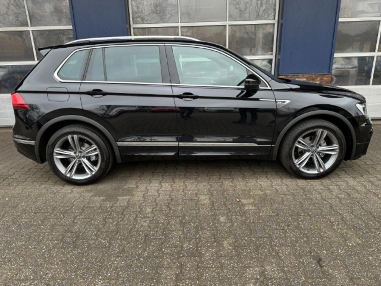 Volkswagen TIGUAN 1.5 TSI HIGHLINE. BUSINESS. R-LINE. CARPLAY, TREKHAAK. ELEKTR. A.KLEP. ALL IN prijs!