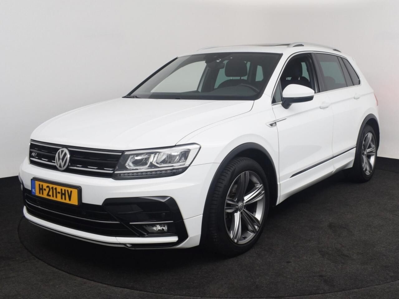 Volkswagen TIGUAN 1.5 TSI CL Business | R-Line o Schuifdak o Virtual o LED o ACC