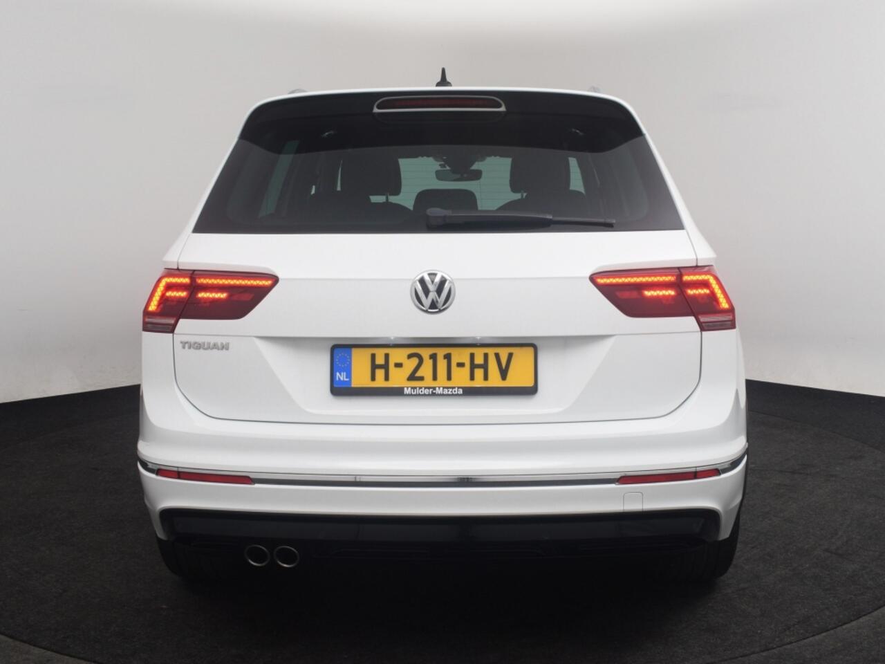 Volkswagen TIGUAN 1.5 TSI CL Business | R-Line o Schuifdak o Virtual o LED o ACC