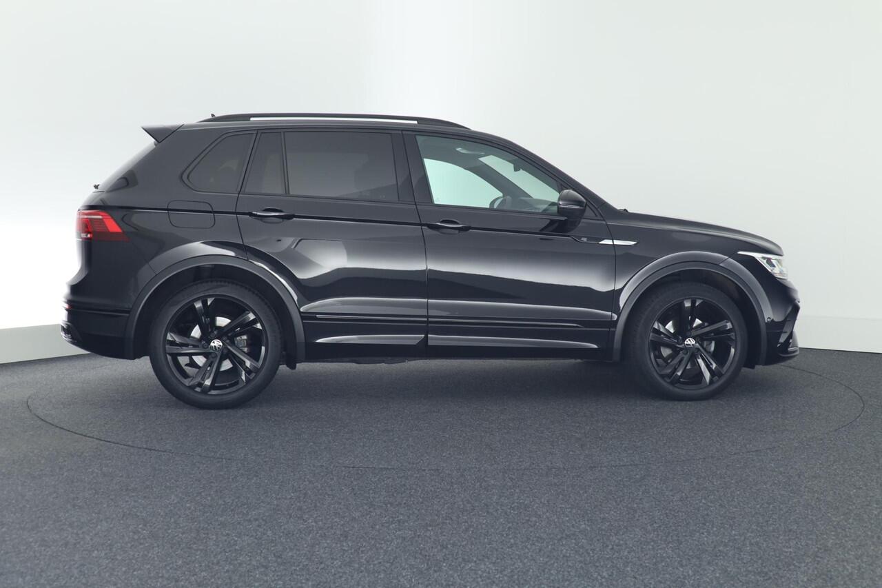 Volkswagen TIGUAN 1.5 TSI 150pk DSG 2x R-Line Black Style Leder Head-Up Stoelverwarming Virtual Cockpit Navigatie