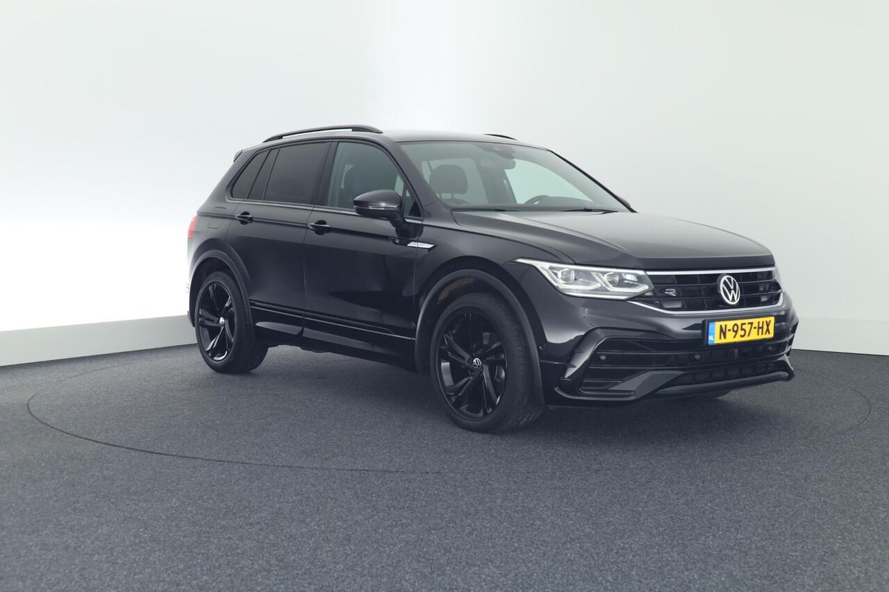 Volkswagen TIGUAN 1.5 TSI 150pk DSG 2x R-Line Black Style Leder Head-Up Stoelverwarming Virtual Cockpit Navigatie