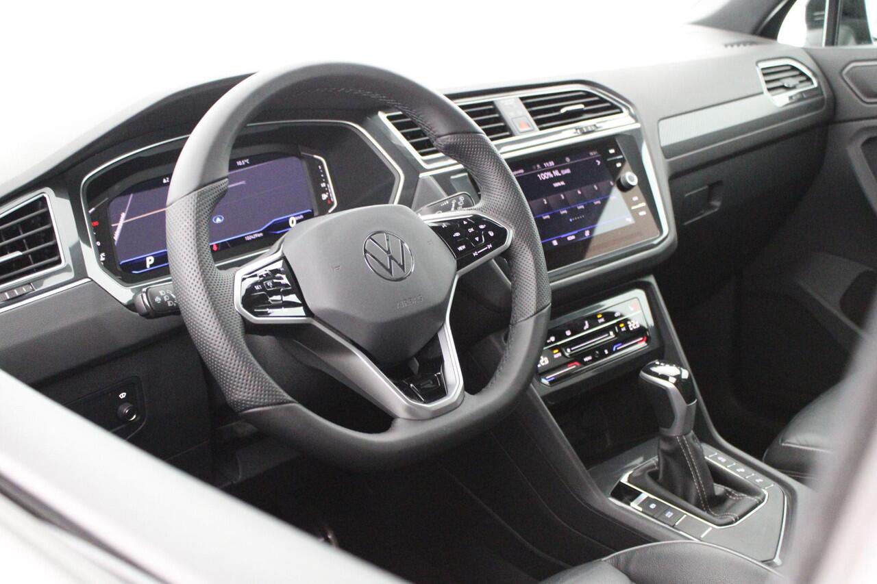 Volkswagen TIGUAN 1.5 TSI 150pk DSG 2x R-Line Black Style Leder Head-Up Stoelverwarming Virtual Cockpit Navigatie