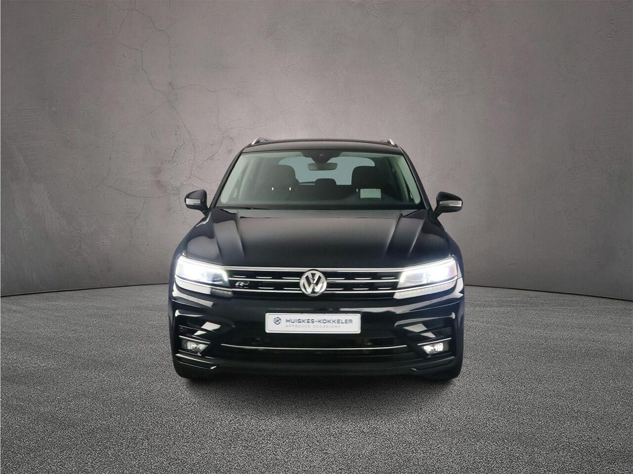 Volkswagen TIGUAN Highline Business R 1.5 TSI 150pk DSG Automaat Trekhaak, Adaptive cruise control, Navigatie, Head up display, Achteruitrijcamera, LED koplampen, Stoelverwarming