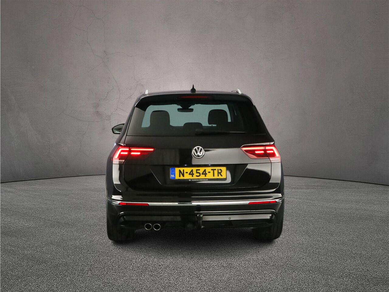 Volkswagen TIGUAN Highline Business R 1.5 TSI 150pk DSG Automaat Trekhaak, Adaptive cruise control, Navigatie, Head up display, Achteruitrijcamera, LED koplampen, Stoelverwarming