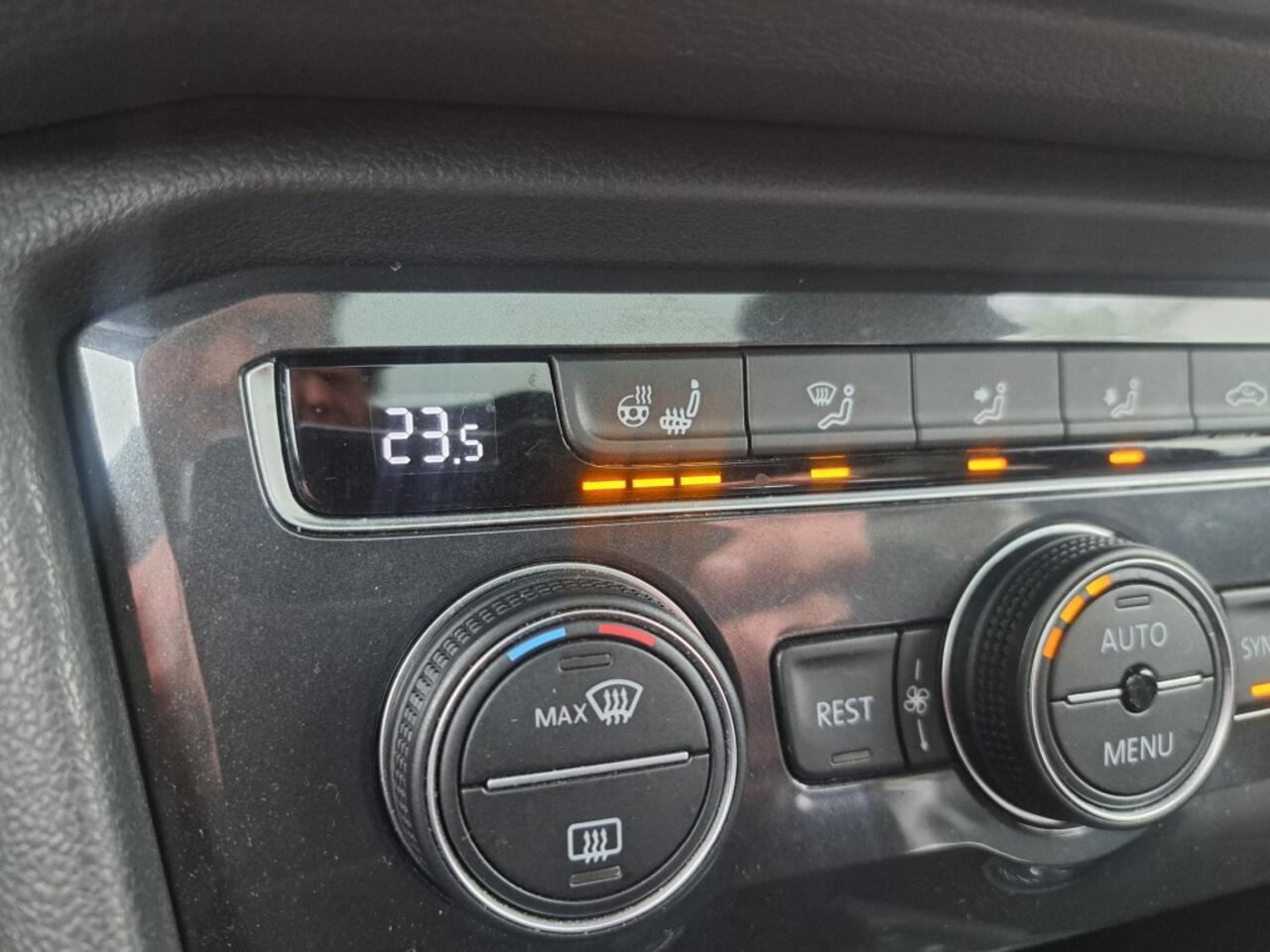 Volkswagen TIGUAN Allspace 1.5 TSI 150 Pk Highline Business R Dsg-7 Leder Pano