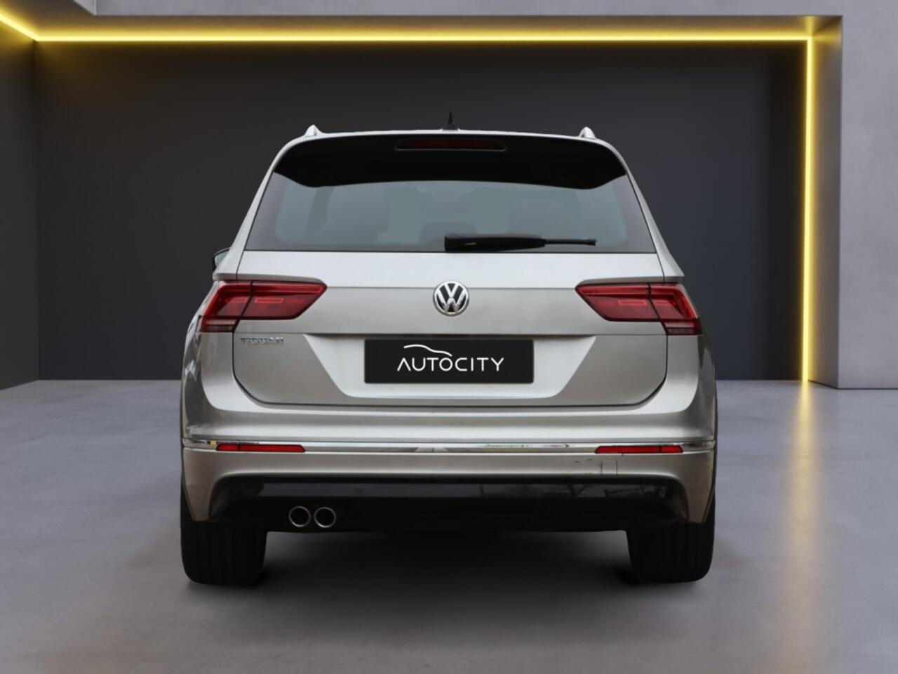 Volkswagen TIGUAN 1.5 TSI R Line Business l Virtual l Adaptive Cruise l Stoelverwa