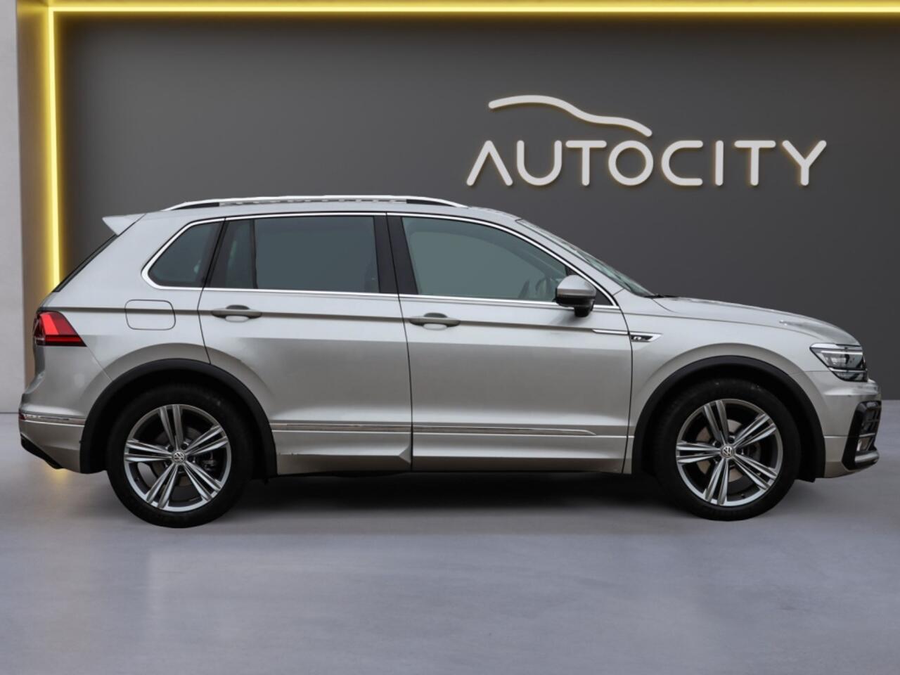 Volkswagen TIGUAN 1.5 TSI R Line Business l Virtual l Adaptive Cruise l Stoelverwa