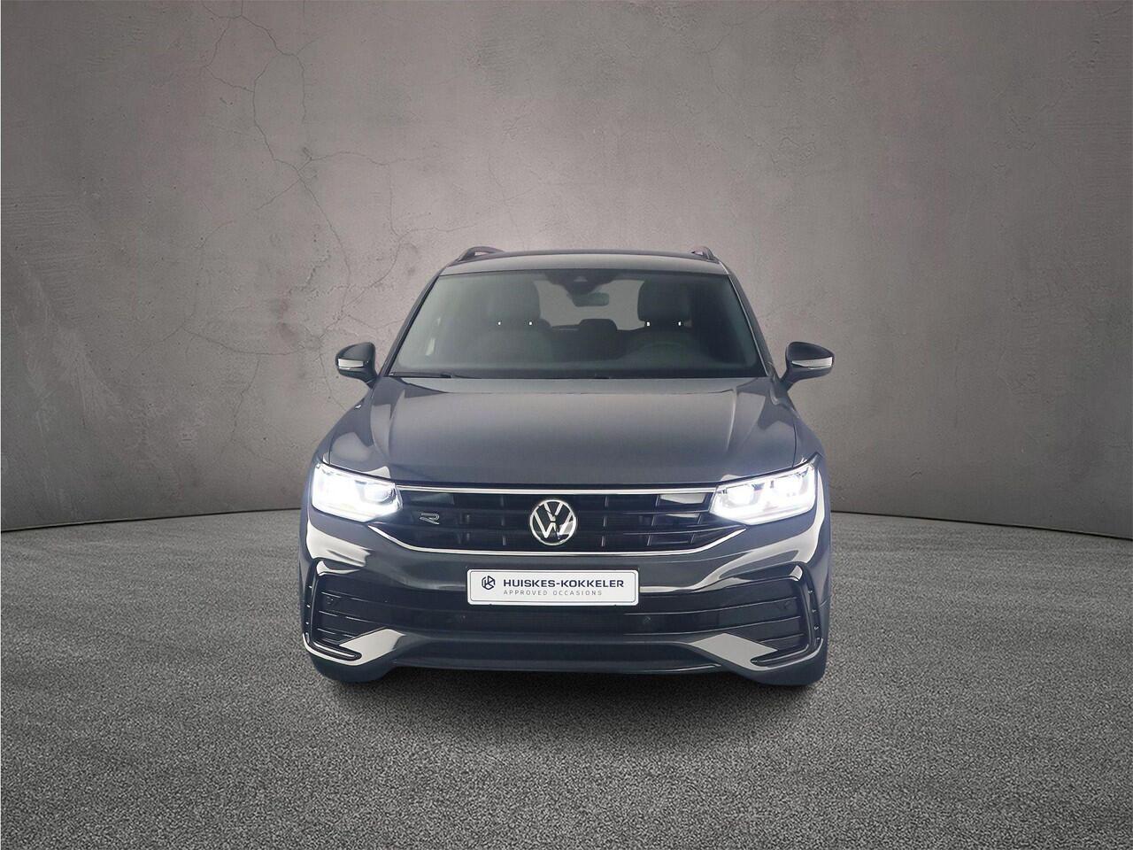 Volkswagen TIGUAN R-Line Business+ 1.5 TSI 150pk DSG Automaat Adaptive cruise control, Elektrische achterklep, Black Style, Navigatie, Parkeersensoren, App connect, Stoelverwarming