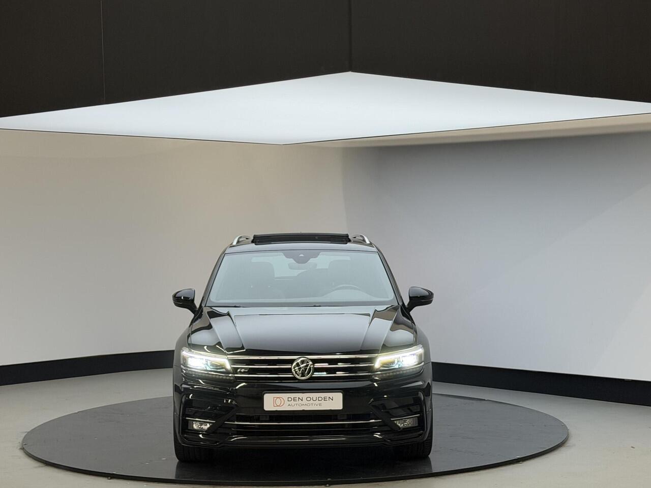 Volkswagen TIGUAN 1.5 TSI ACT Highline Business R | Panodak | Trekhaak | Massage stoel | 1e eigenaar | NL Auto