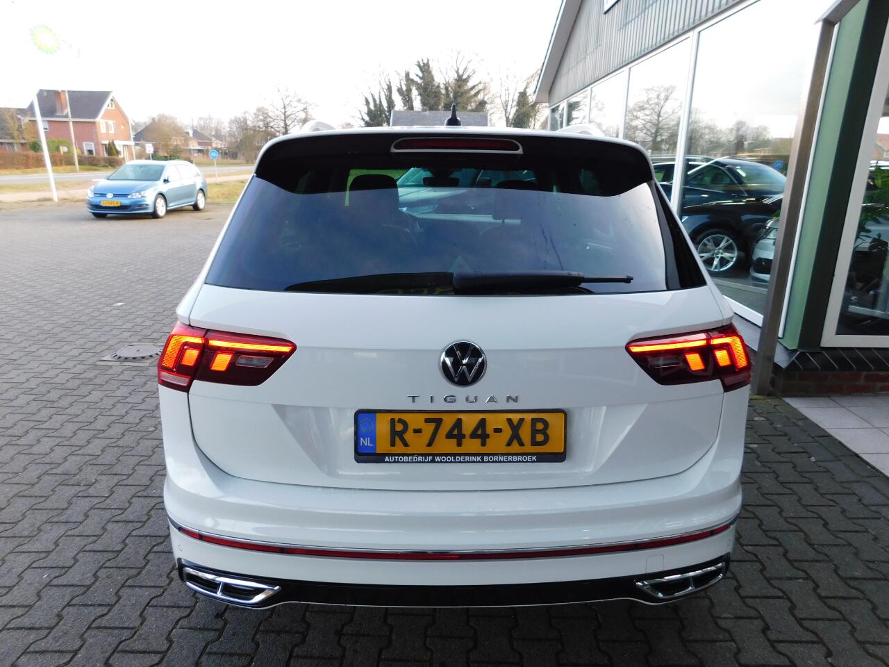 Volkswagen TIGUAN 1.5TSI 150PK R-line! All-in Prijs!