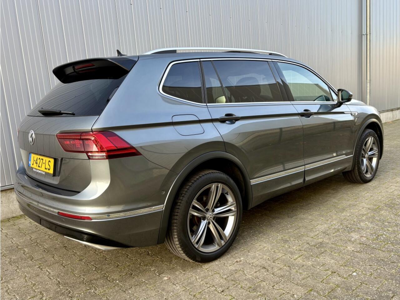 Volkswagen TIGUAN Allspace 1.5 TSI AUT R-LINE 7PERS. PANODAK TREKHAAK