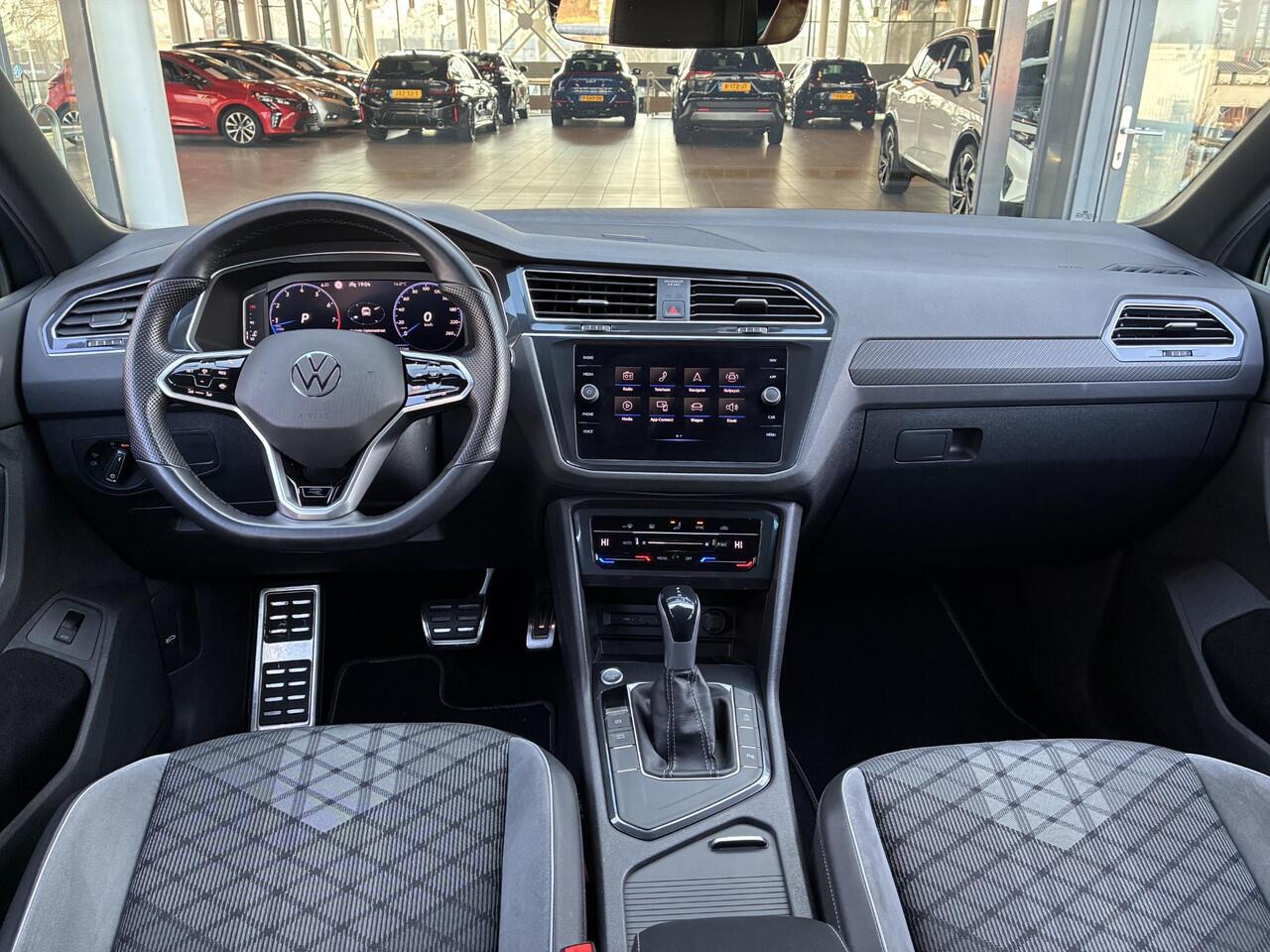 Volkswagen TIGUAN 1.5 TSI R-Line Business+ Automaat 150PK | Navigatie | Adaptieve Cruise Control | Elektrische achterklep