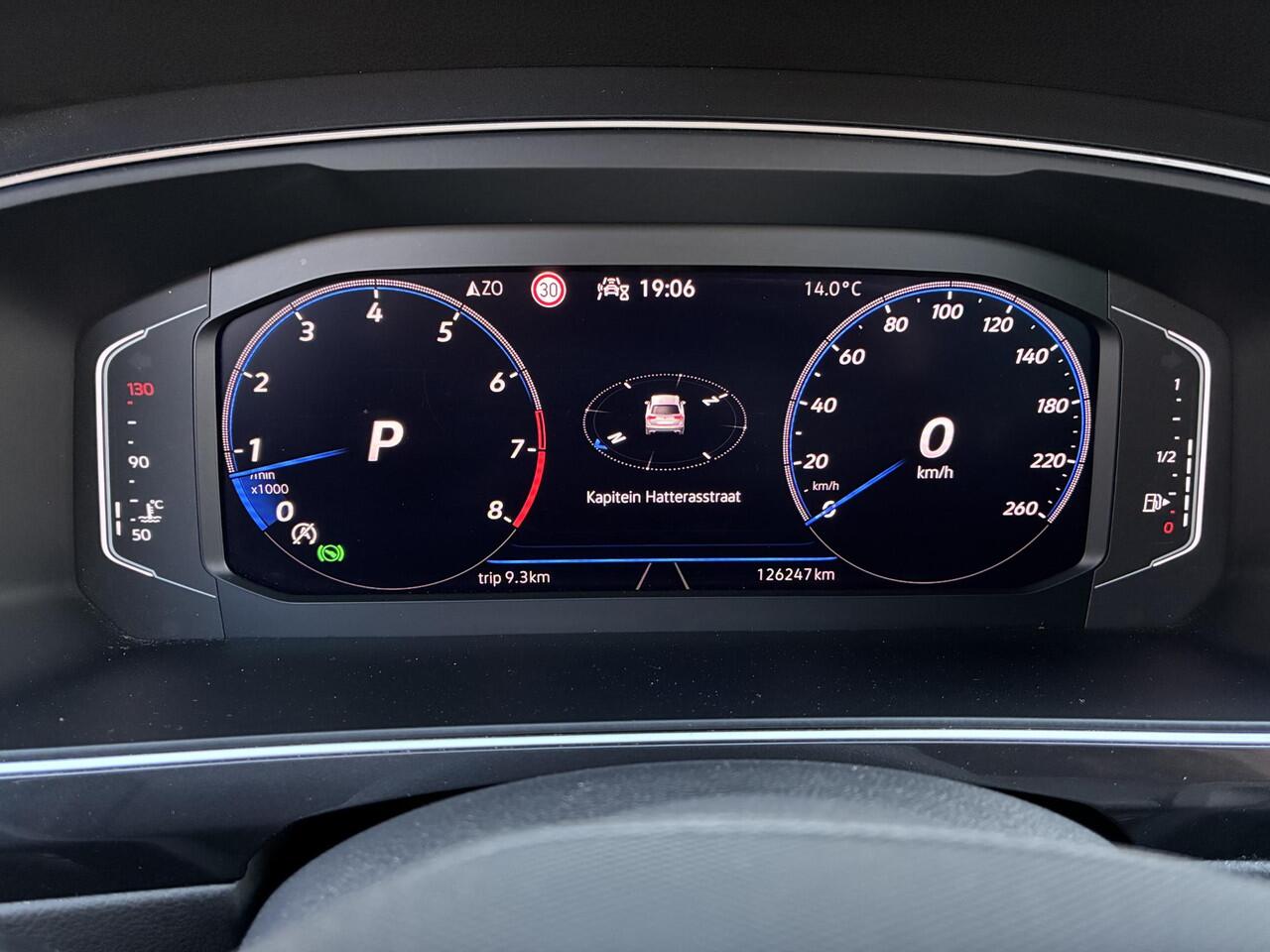 Volkswagen TIGUAN 1.5 TSI R-Line Business+ Automaat 150PK | Navigatie | Adaptieve Cruise Control | Elektrische achterklep