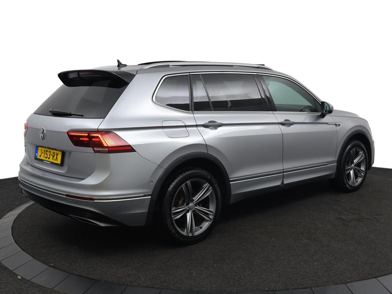 Volkswagen TIGUAN Allspace 1.5 TSI R-LINE*AUTOM*PANO*NAVI*HAAK*CAM*CARPLAY