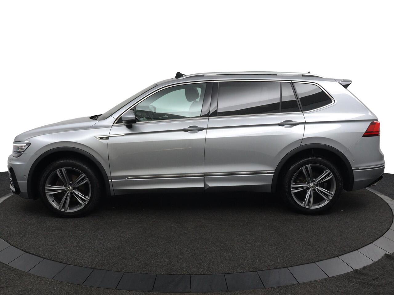 Volkswagen TIGUAN Allspace 1.5 TSI R-LINE*AUTOM*PANO*NAVI*HAAK*CAM*CARPLAY