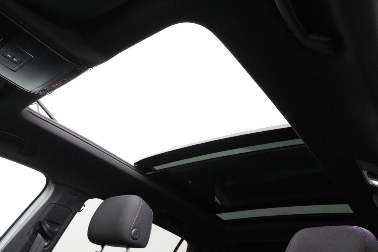Volkswagen TIGUAN Allspace 1.5 TSI R-LINE*AUTOM*PANO*NAVI*HAAK*CAM*CARPLAY