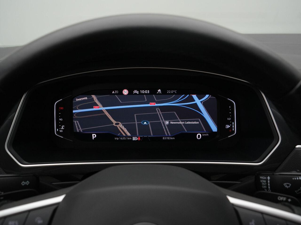 Volkswagen TIGUAN 1.5 TSI 150 pk DSG Elegance | Panoramadak | IQ Light | Stuur-/stoelverwarming | Achteruitrijcamera