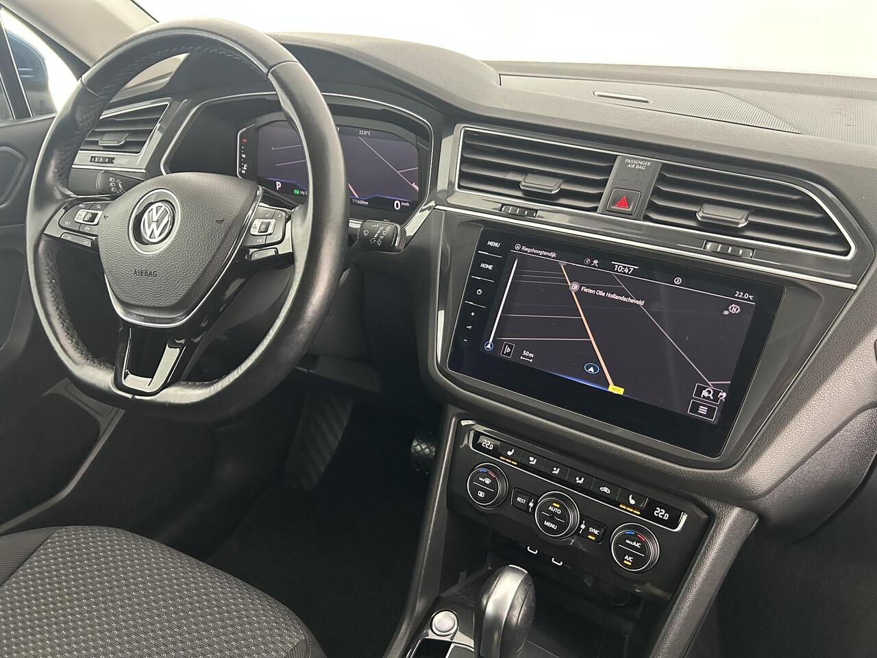 Volkswagen TIGUAN Allspace 2.0 TDI 150pk DSG Comfortline Business 7Pers. Trekhaak Camera Keyless Stoelverwarming Virtual Cockpit Navigatie