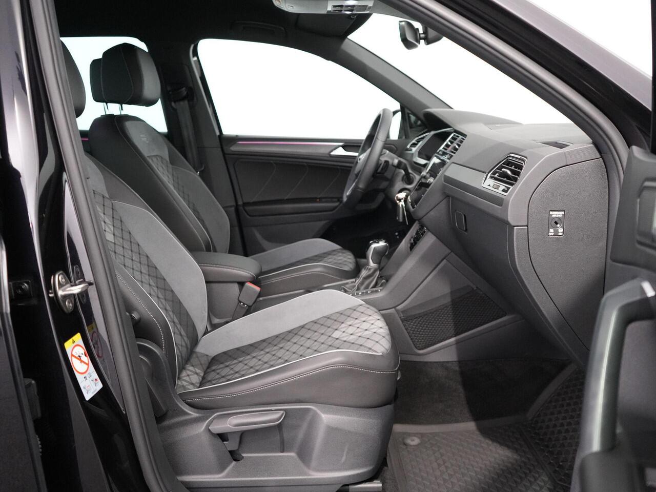 Volkswagen TIGUAN 1.4 TSI eHybrid R-Line Business+ | Trekhaak | Carplay | Camera | Matrix IQ |