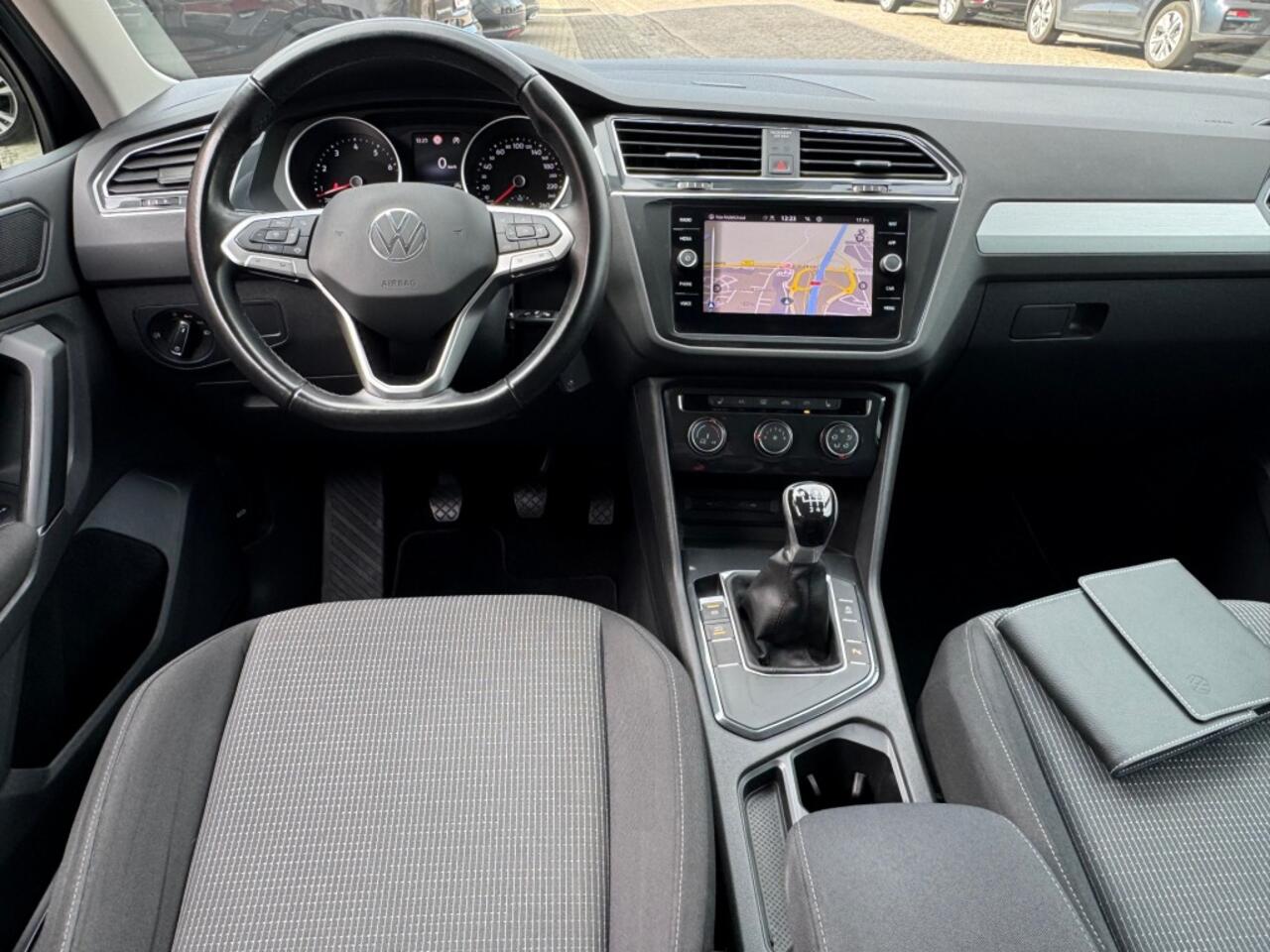 Volkswagen TIGUAN 1.5 TSI ACT. FACELIFT LED NAVI CARPLAY AIRCO LMV PDC