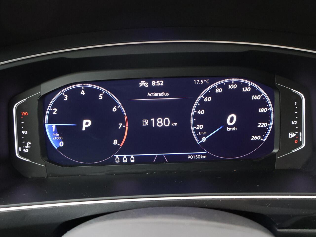 Volkswagen TIGUAN 1.5 TSI R-Line | 150 PK | Automaat | Trekhaak wegklapbaar | LED Plus koplampen | 19"LM velgen | 2 x R-Line | Black Edition |