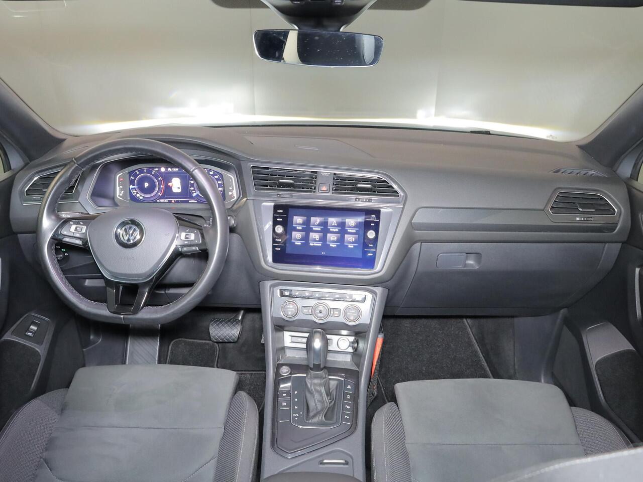 Volkswagen TIGUAN Allspace 1.5 TSI Highline Business R 7p. 150pk DSG| Pano-dak| 20'LM-velgen|