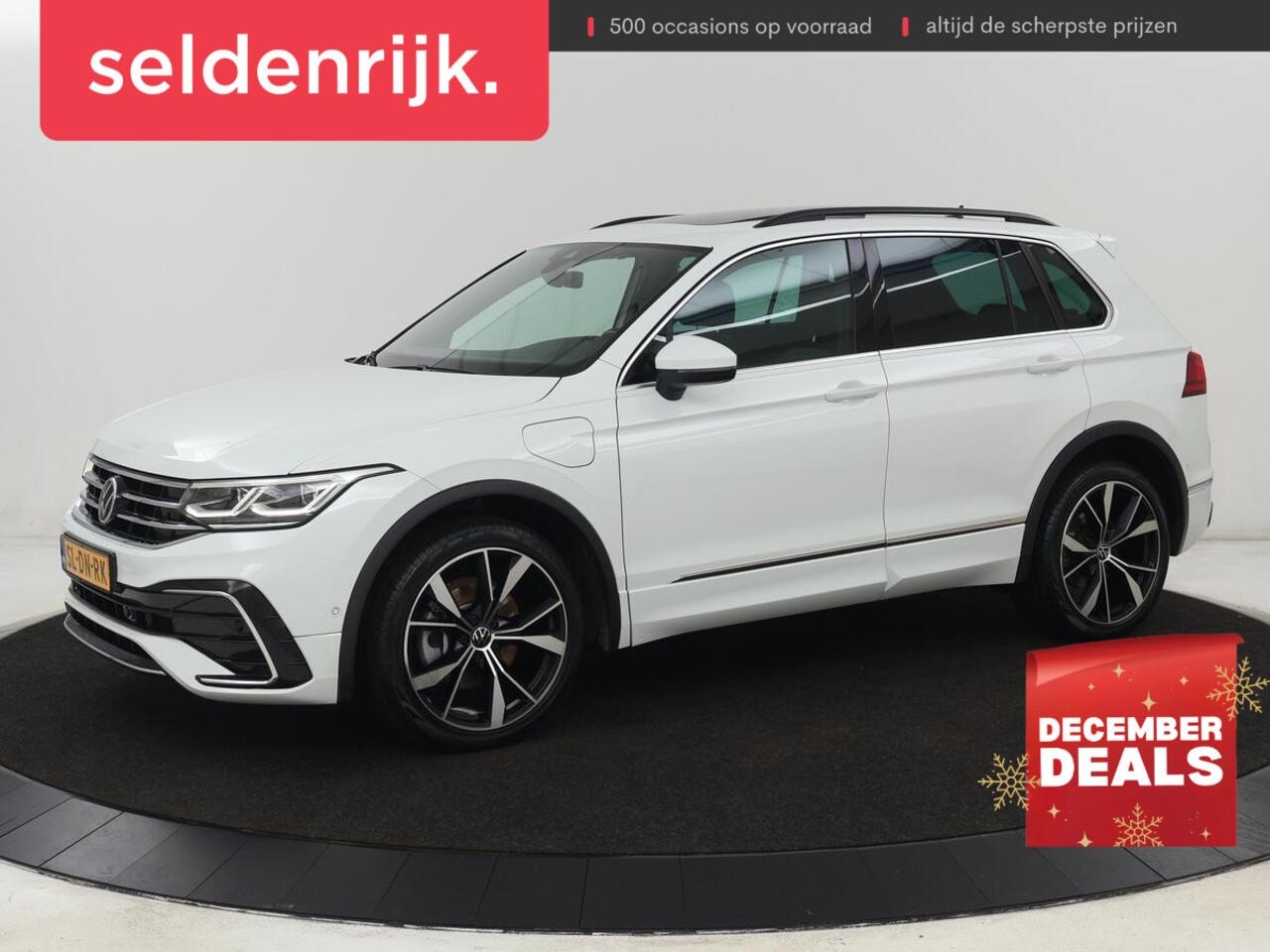 Volkswagen TIGUAN 1.4 eHybrid R Line | Panoramadak | Trekhaak | Stoelverwarming | Camera | 20'' | Park Assist | Carplay | Matrix LED | Stuurverwarming | Adaptive cruise | Navigatie | PHEV | Plug In